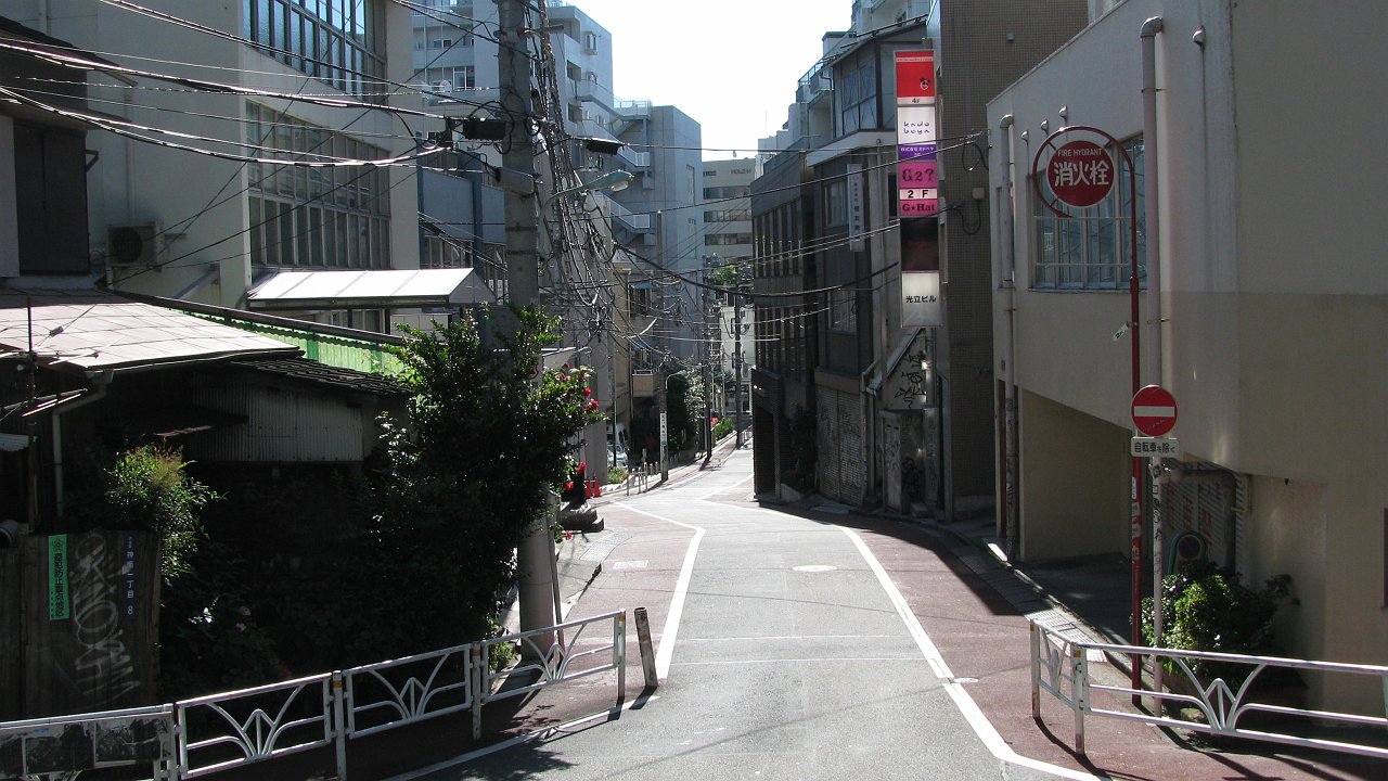 shibuya random lane.jpg